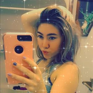 Meet your Posher, Holly